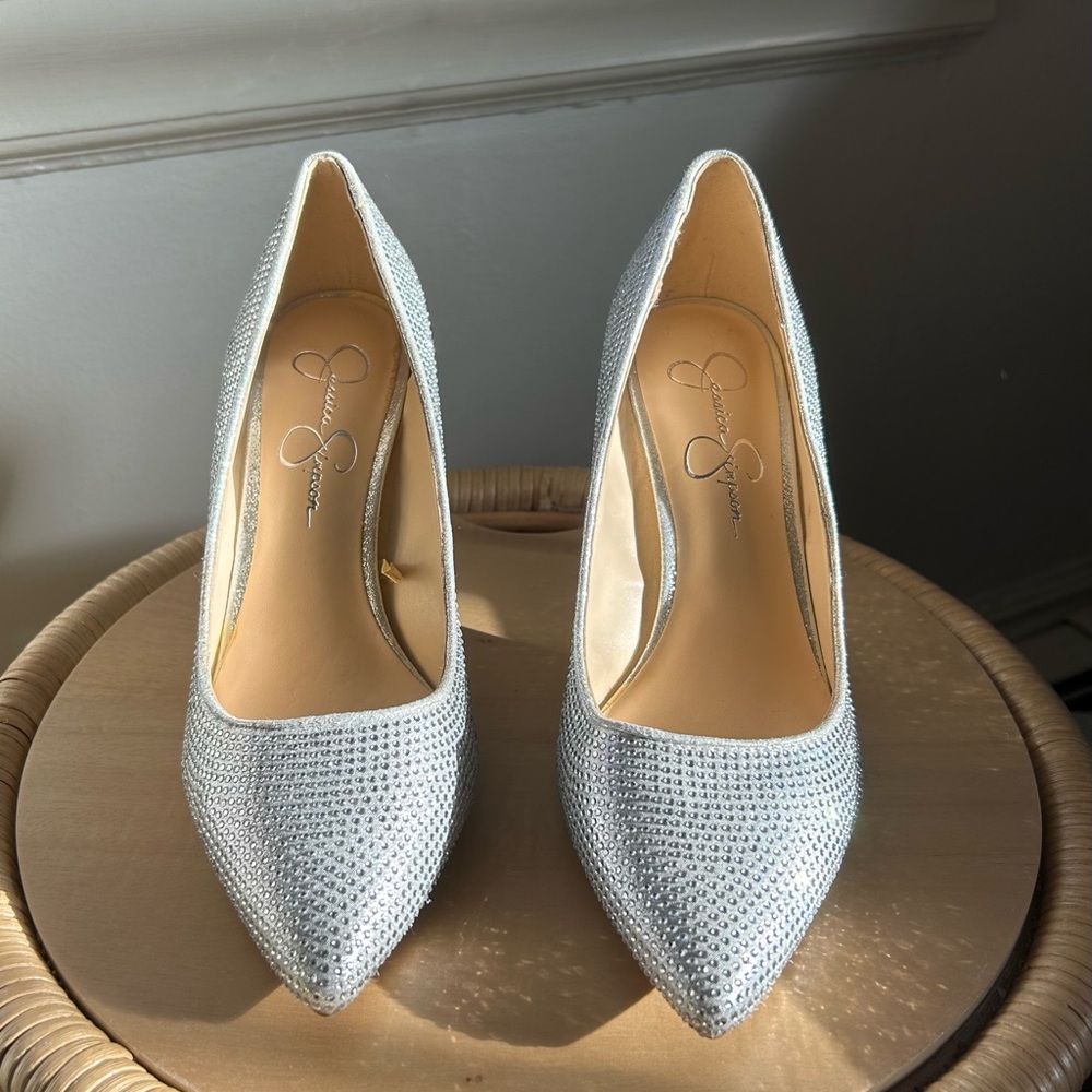 Jessica Simpson silver Lindiza rhinestone heel, Size 8